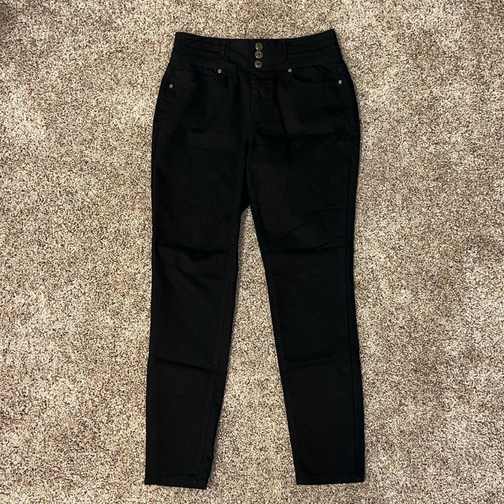 Women’s Silver Crush Black Three Button Business Casual Jeans